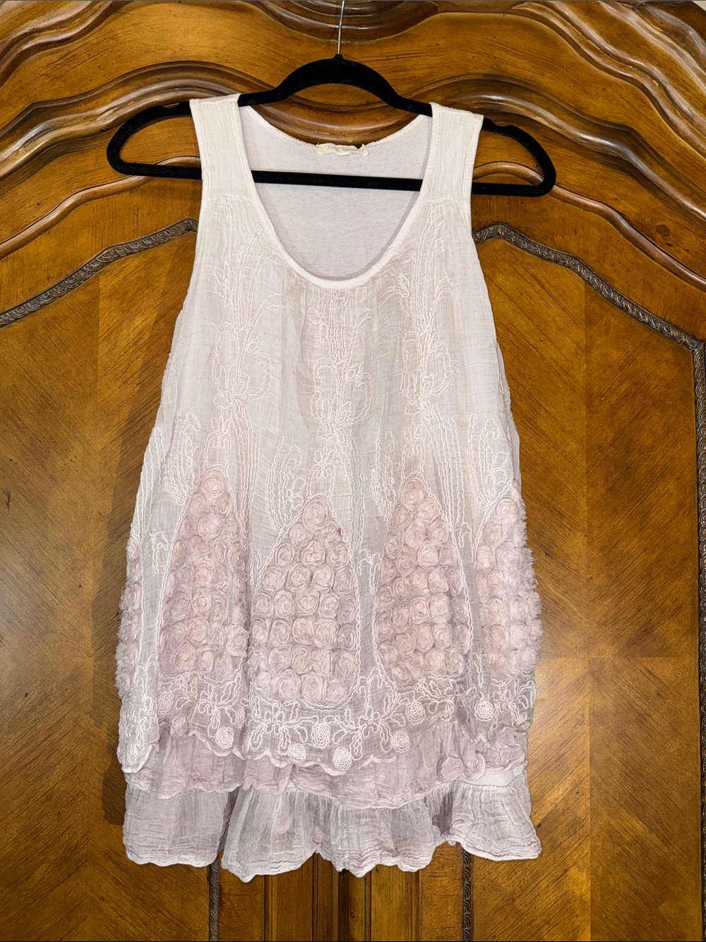 Women's Cream & Pale Pink Embroidered Sleeveless Blouse